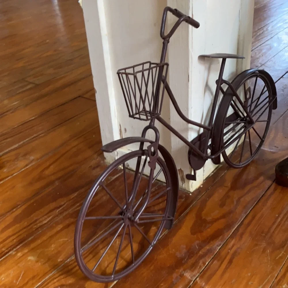Metal decorative bicycle wall hanging - Picture 1 of 6